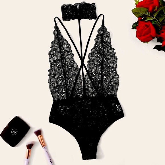 Black Lace Lingerie Bodysuit w/ Choker - Picture 1 of 1